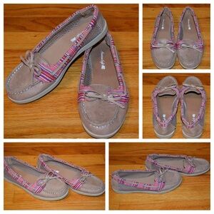 Women’s American Eagle deck shoes, size 6